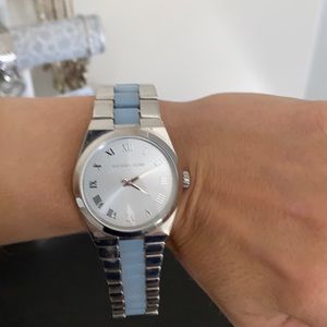 Michael Kors blue and silver watch (6150)